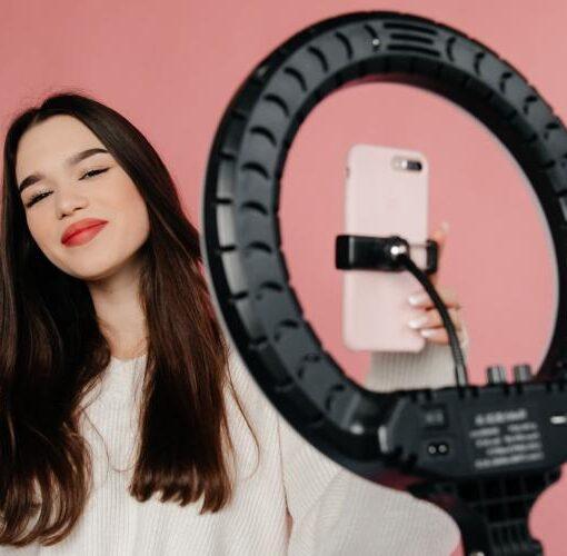 Zu sehen ist das Bild 1 zum Beitrag mit dem Thema: Selfie Ringlicht Empfehlungen