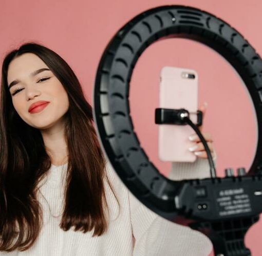 Zu sehen ist das Bild 1 zum Beitrag mit dem Thema: Selfie Ringlicht Empfehlungen